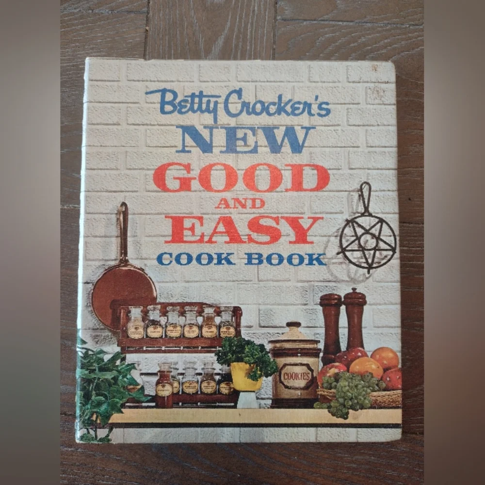 Vintage 1960s Betty Crocker Cookbook Set - Picture 4 of 16